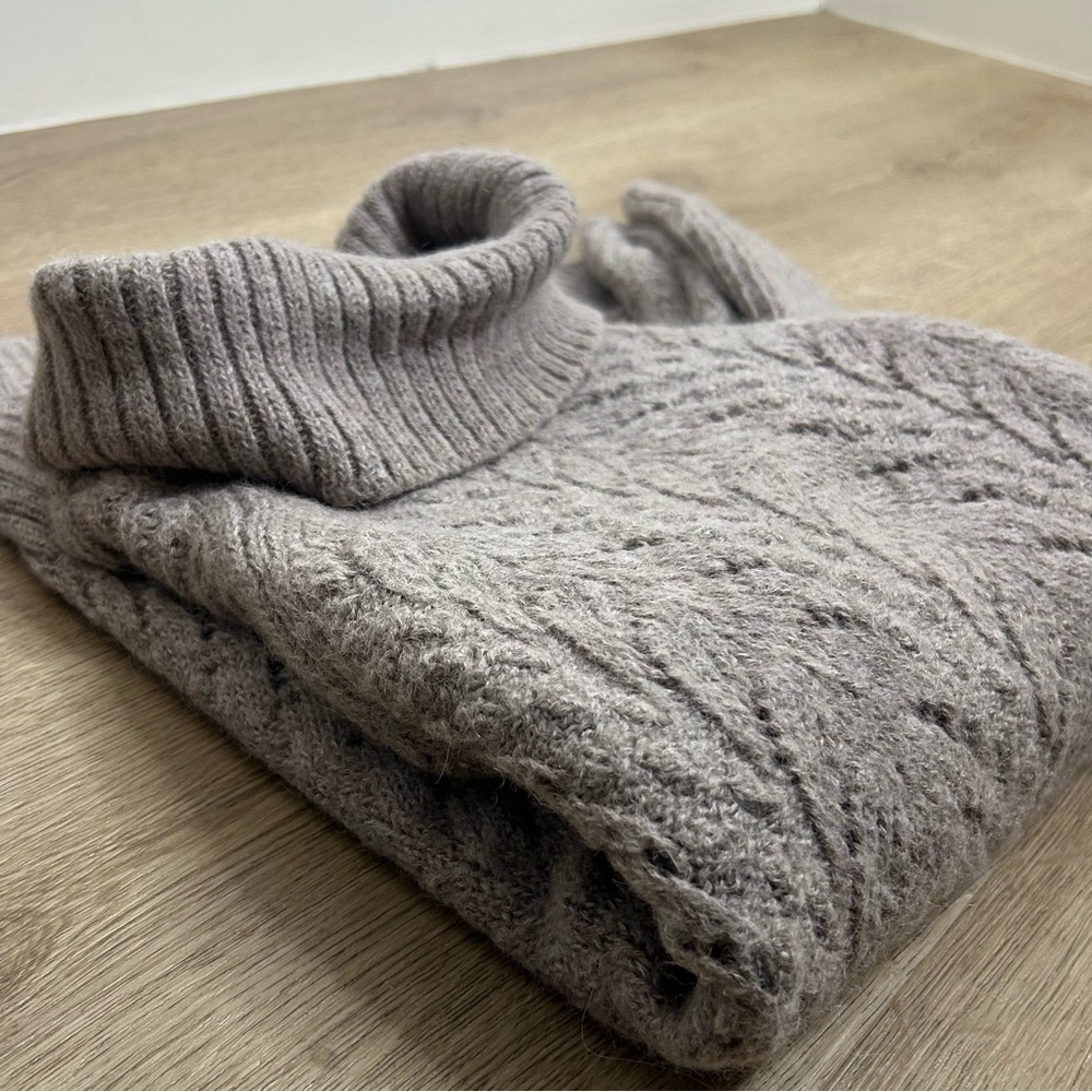 Garnet Hill 100% Baby Alpaca Texturted Neutral Turtleneck Sweater